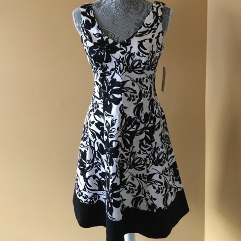 NWT Chaps Black/White Floral Dress